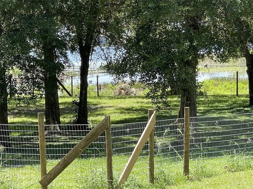 На продажу: $5,850,000 (67.50 acres)