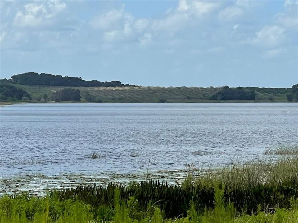 На продажу: $5,850,000 (67.50 acres)