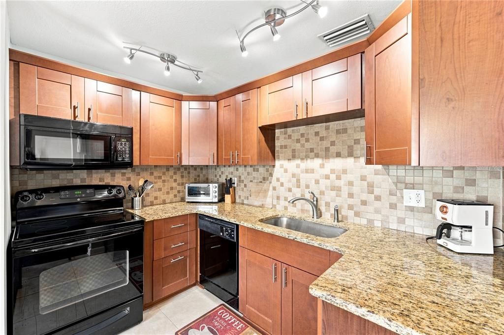En Venta: $240,000 (2 camas, 1 baños, 720 Pies cuadrados)