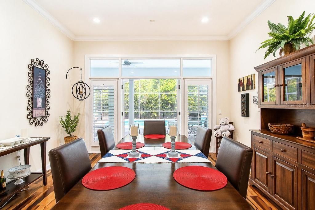 En Venta: $899,000 (4 camas, 3 baños, 2775 Pies cuadrados)