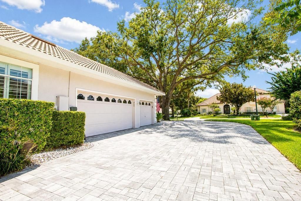 En Venta: $899,000 (4 camas, 3 baños, 2775 Pies cuadrados)