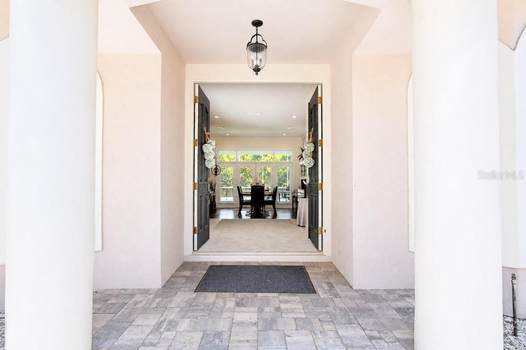 En Venta: $899,000 (4 camas, 3 baños, 2775 Pies cuadrados)