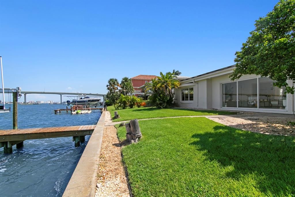 En Venta: $1,820,000 (3 camas, 3 baños, 2235 Pies cuadrados)