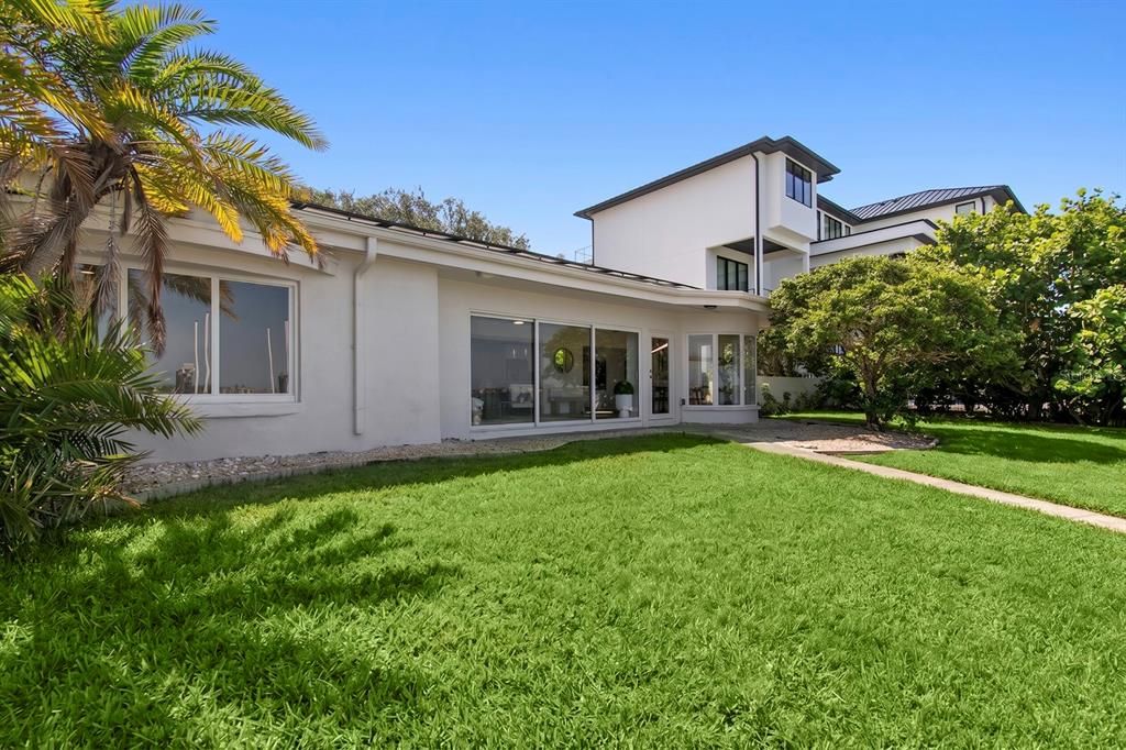 En Venta: $1,820,000 (3 camas, 3 baños, 2235 Pies cuadrados)