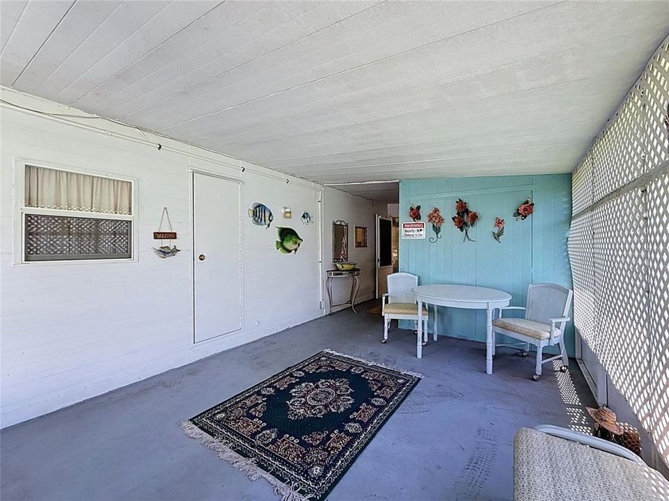 For Sale: $175,000 (2 beds, 2 baths, 700 Square Feet)