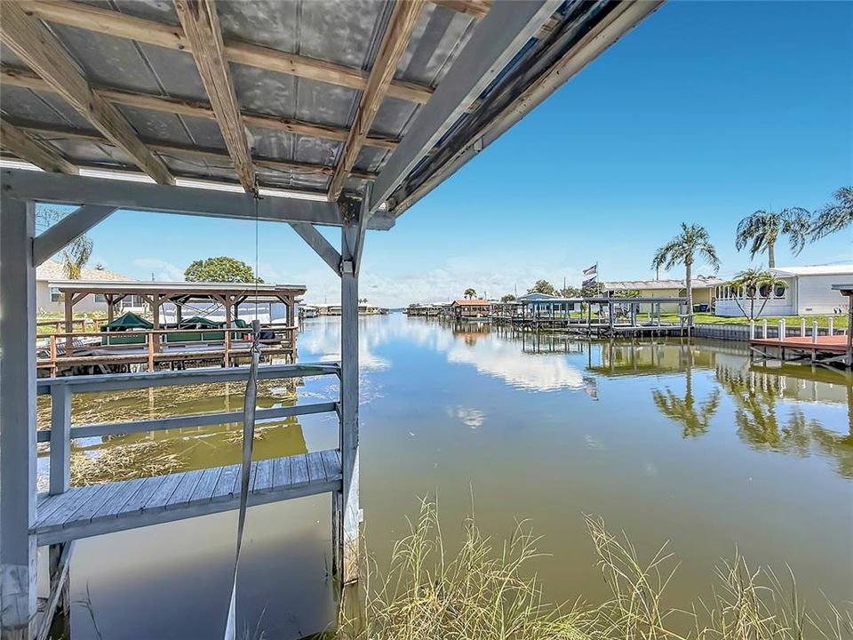 For Sale: $175,000 (2 beds, 2 baths, 700 Square Feet)