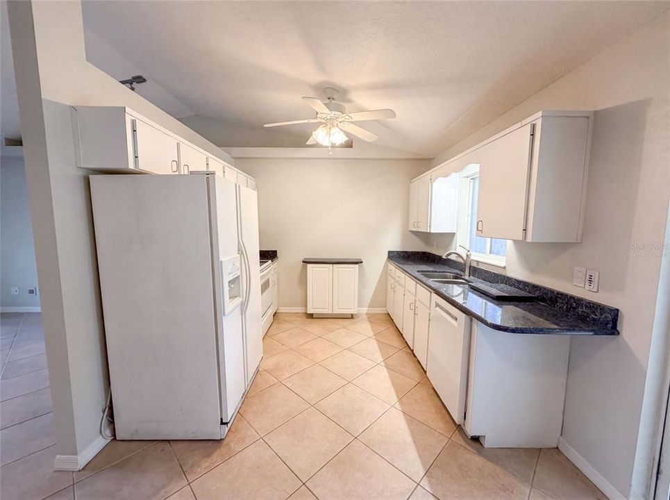 For Sale: $318,000 (3 beds, 2 baths, 1290 Square Feet)