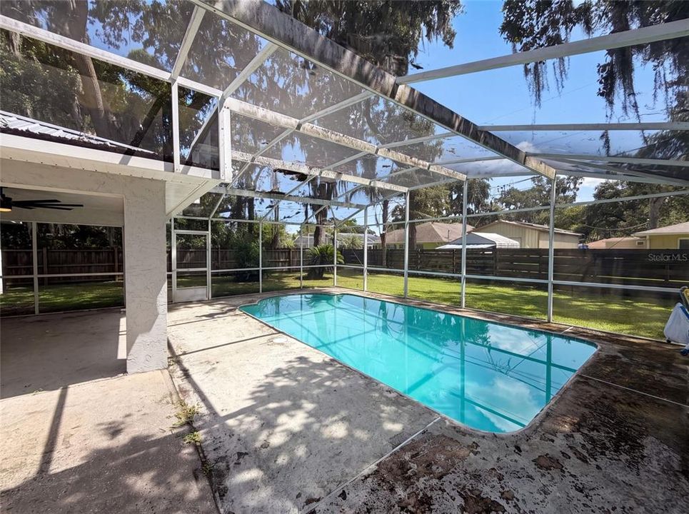 For Sale: $318,000 (3 beds, 2 baths, 1290 Square Feet)