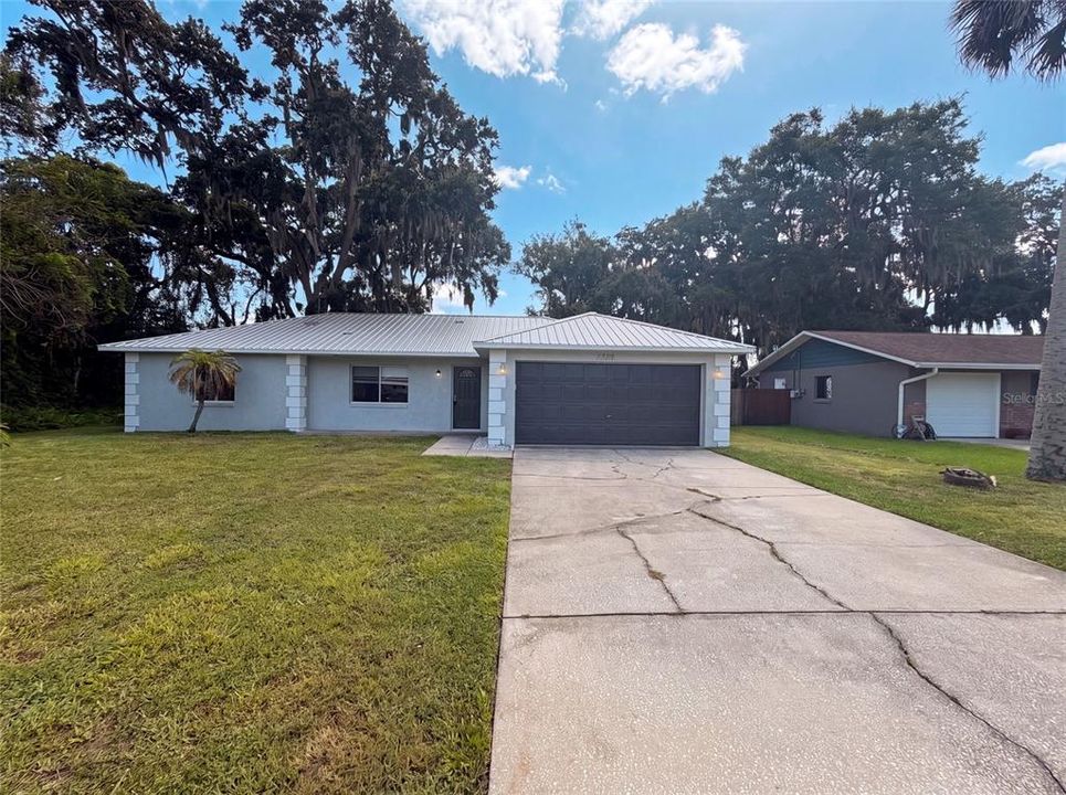 For Sale: $318,000 (3 beds, 2 baths, 1290 Square Feet)