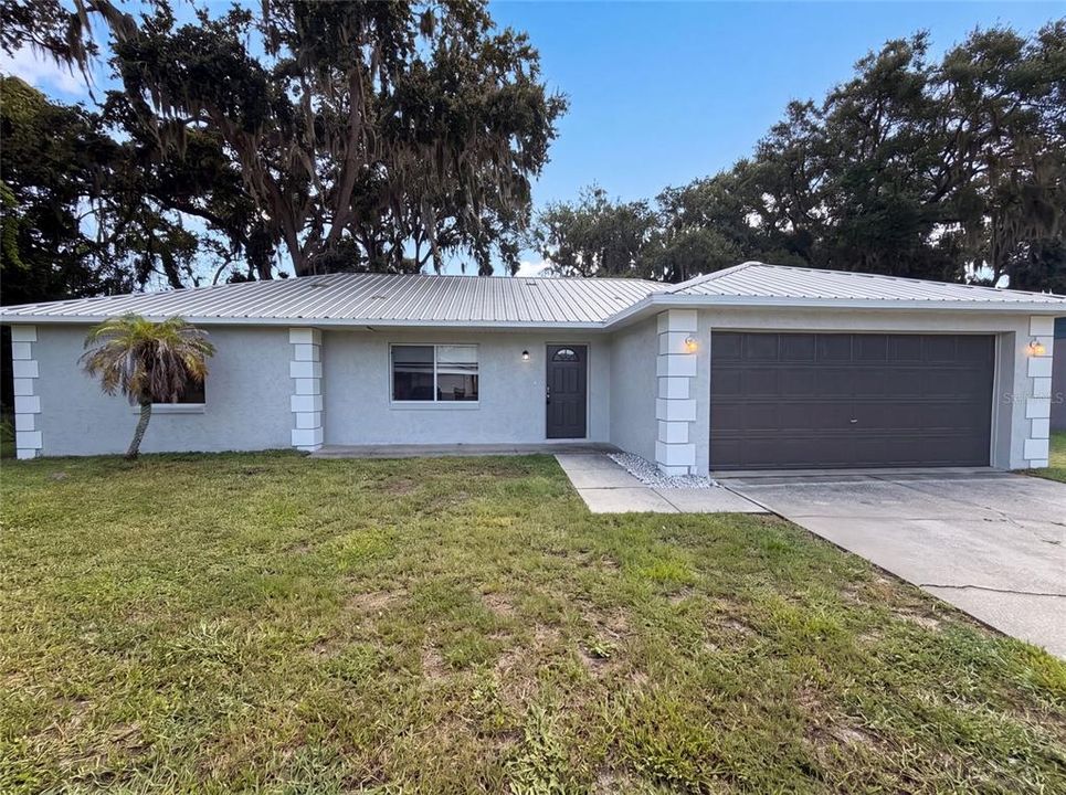 For Sale: $318,000 (3 beds, 2 baths, 1290 Square Feet)