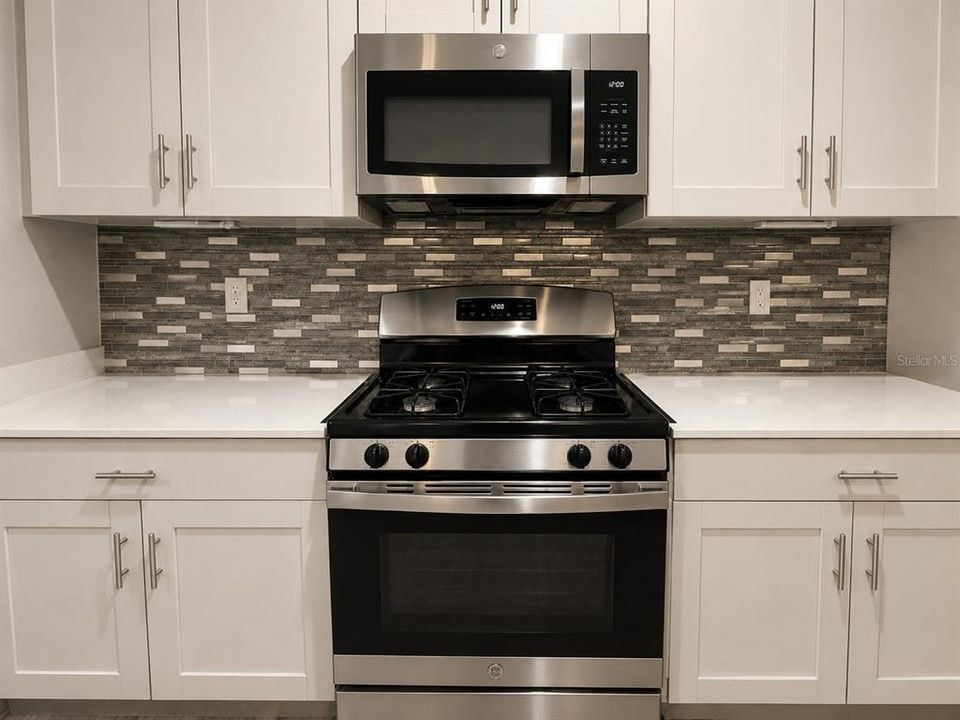 For Rent: $2,599 (4 beds, 2 baths, 2073 Square Feet)