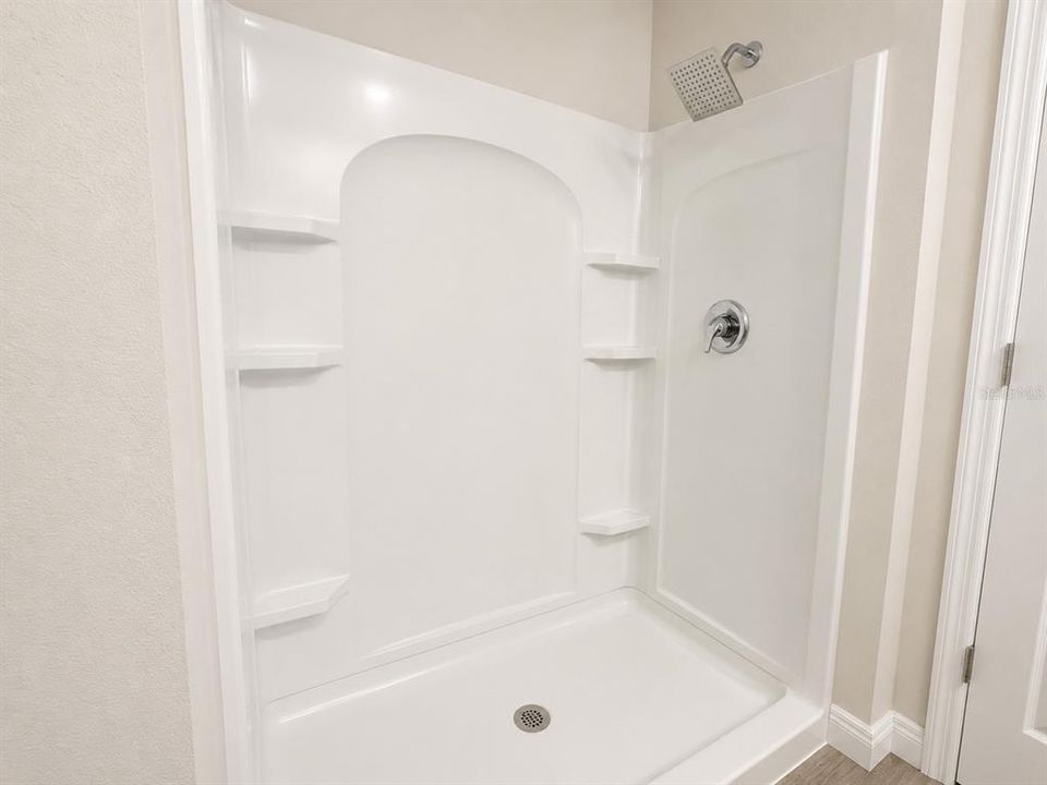 For Rent: $2,599 (4 beds, 2 baths, 2073 Square Feet)
