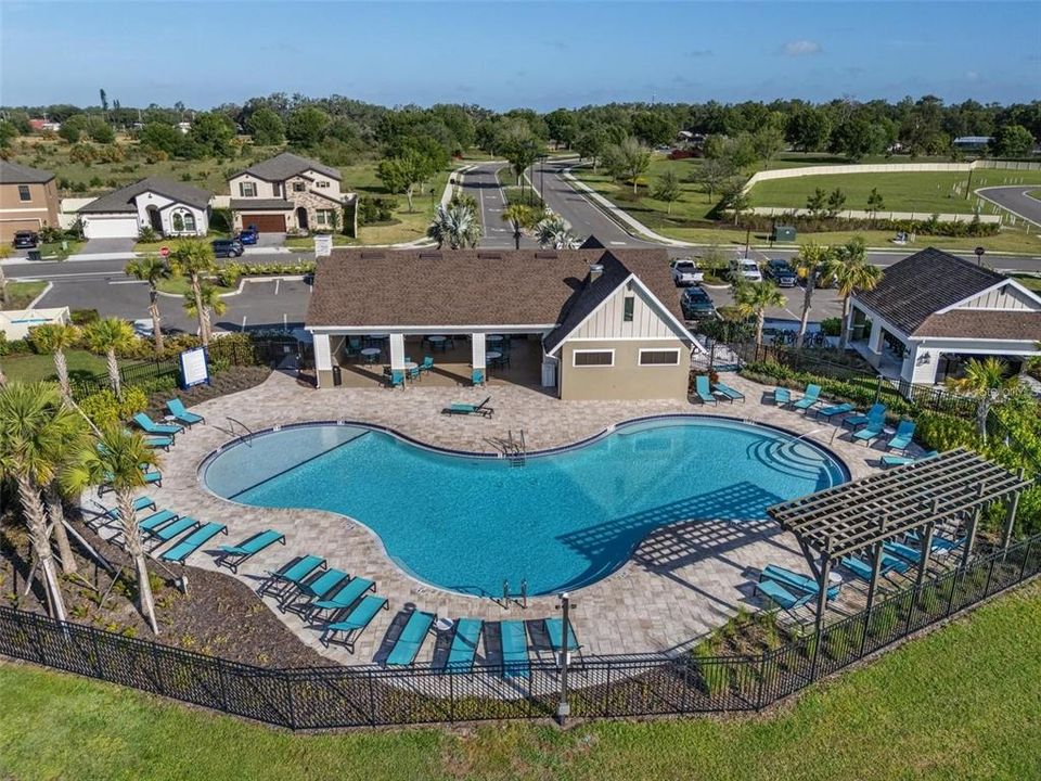 For Rent: $2,599 (4 beds, 2 baths, 2073 Square Feet)