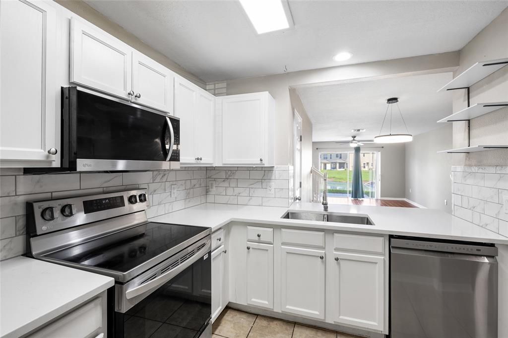 For Sale: $225,000 (2 beds, 2 baths, 1080 Square Feet)