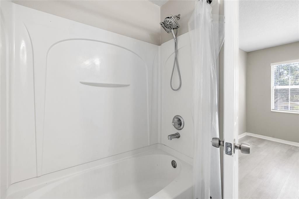 For Sale: $225,000 (2 beds, 2 baths, 1080 Square Feet)