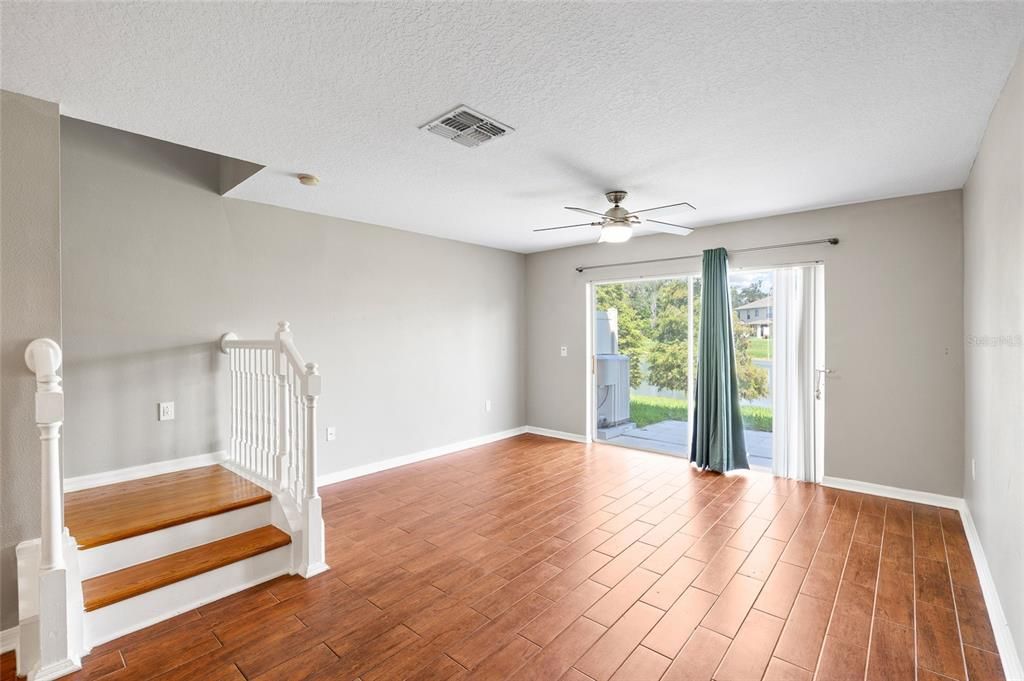 For Sale: $225,000 (2 beds, 2 baths, 1080 Square Feet)