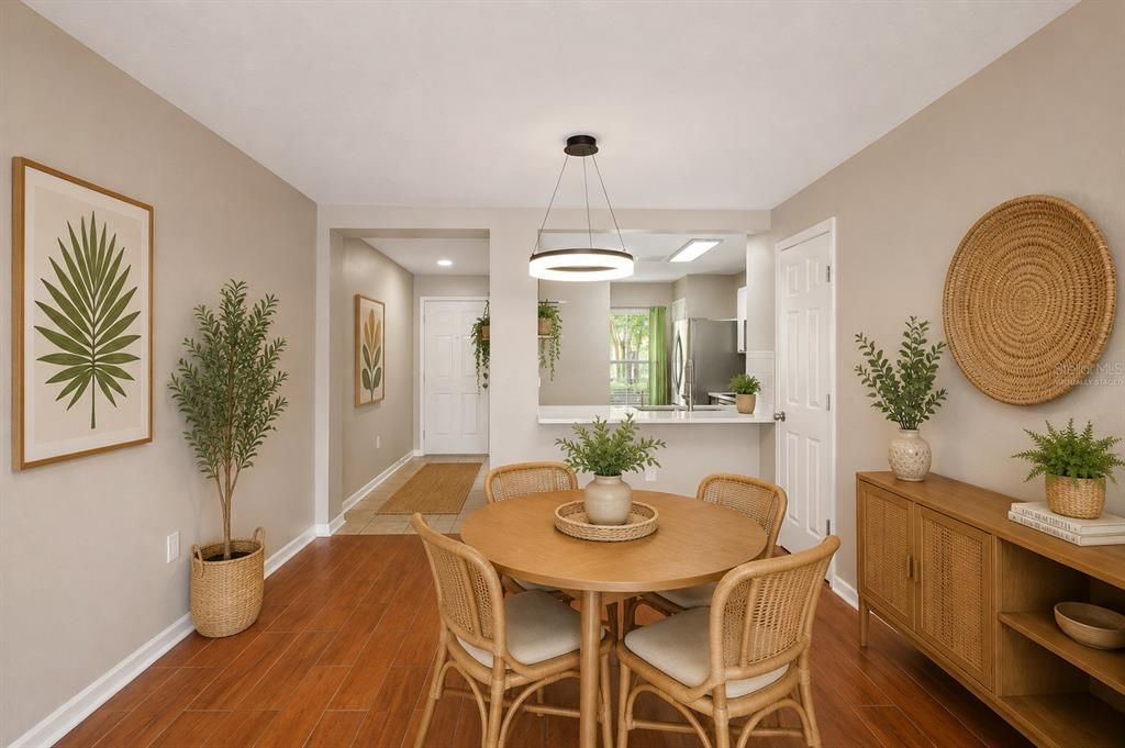 For Sale: $225,000 (2 beds, 2 baths, 1080 Square Feet)
