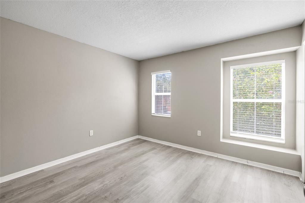 For Sale: $225,000 (2 beds, 2 baths, 1080 Square Feet)