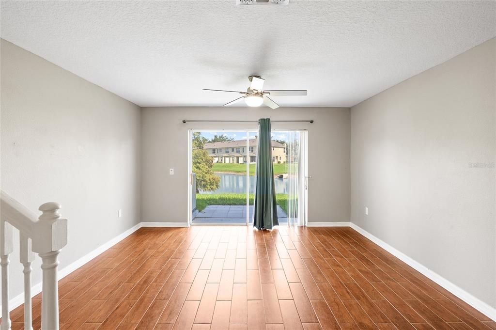 For Sale: $225,000 (2 beds, 2 baths, 1080 Square Feet)