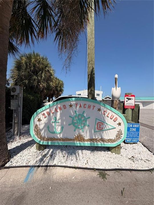 For Sale: $259,000 (0 beds, 0 baths, 860 Square Feet)