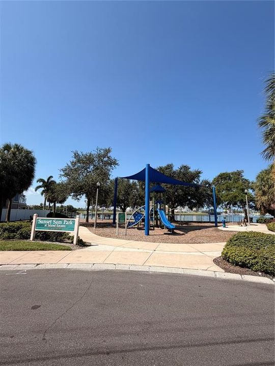 For Sale: $259,000 (0 beds, 0 baths, 860 Square Feet)