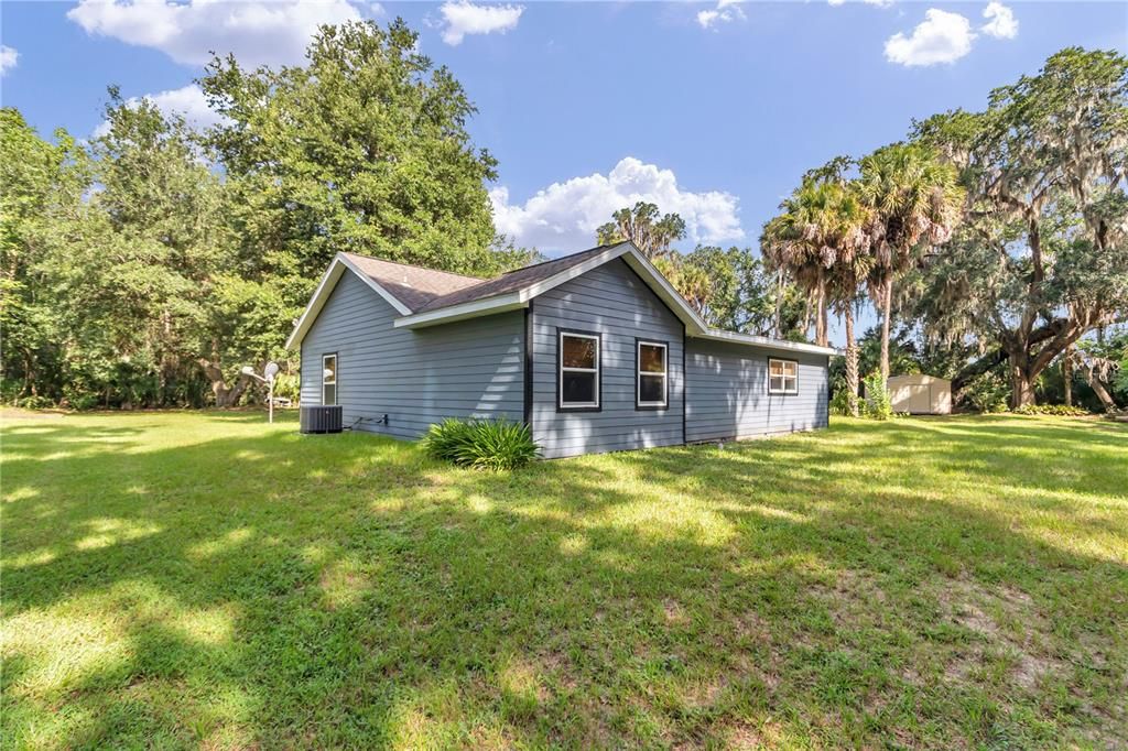 For Sale: $440,000 (3 beds, 2 baths, 1359 Square Feet)