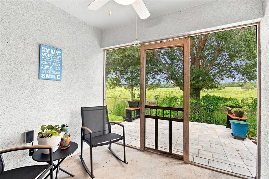 For Sale: $225,000 (3 beds, 2 baths, 1368 Square Feet)