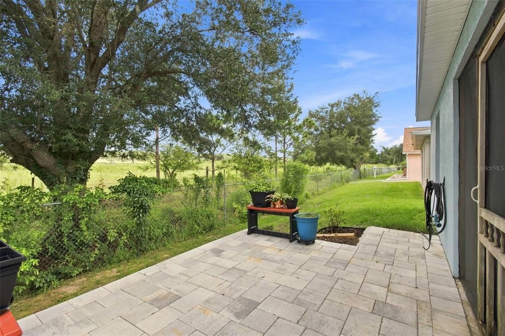For Sale: $225,000 (3 beds, 2 baths, 1368 Square Feet)