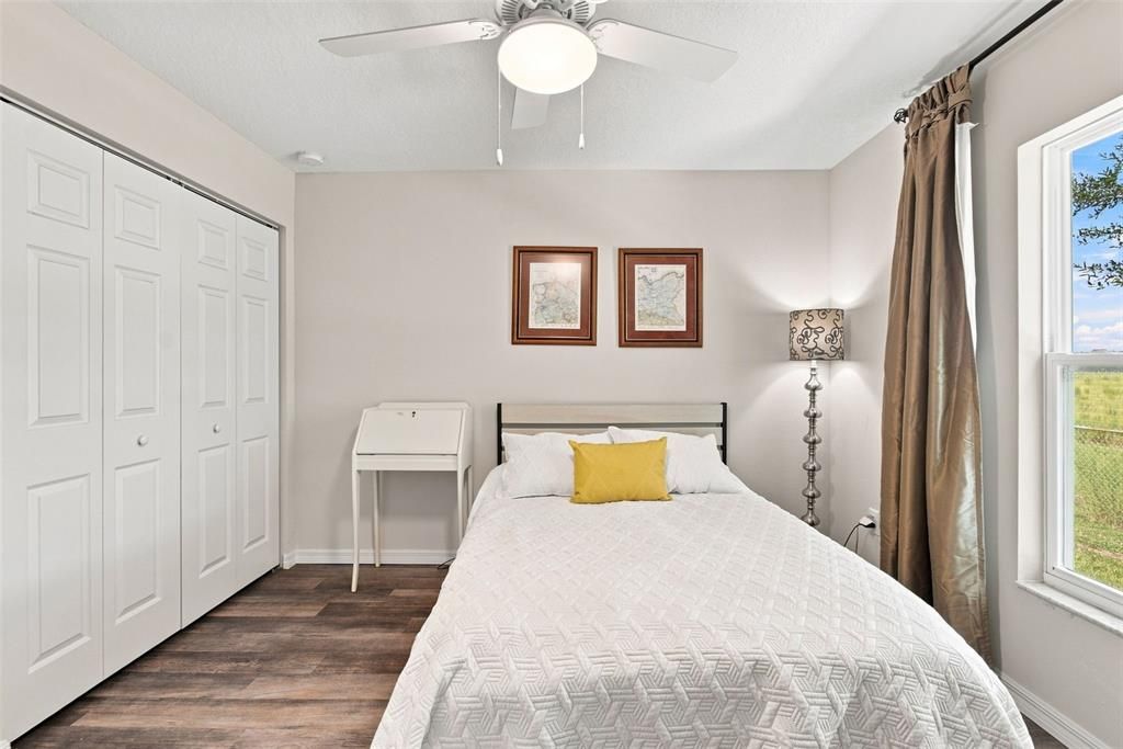 For Sale: $225,000 (3 beds, 2 baths, 1368 Square Feet)