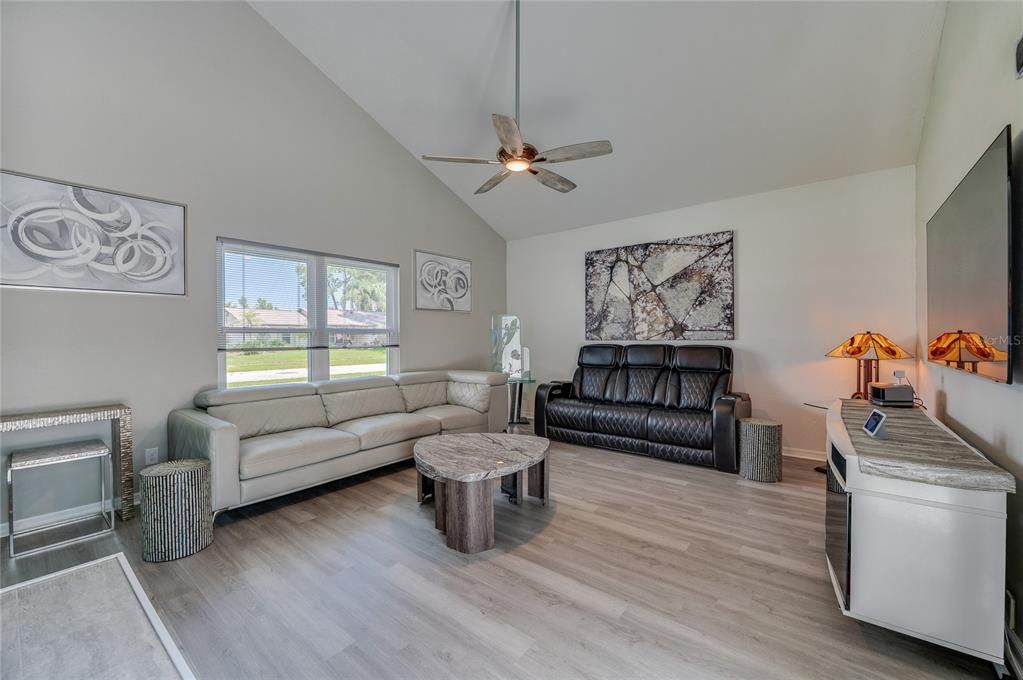 For Sale: $329,000 (3 beds, 2 baths, 1308 Square Feet)