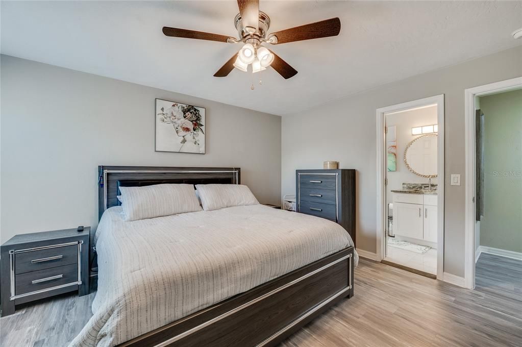 For Sale: $329,000 (3 beds, 2 baths, 1308 Square Feet)