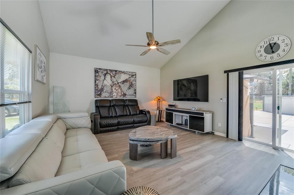 For Sale: $329,000 (3 beds, 2 baths, 1308 Square Feet)