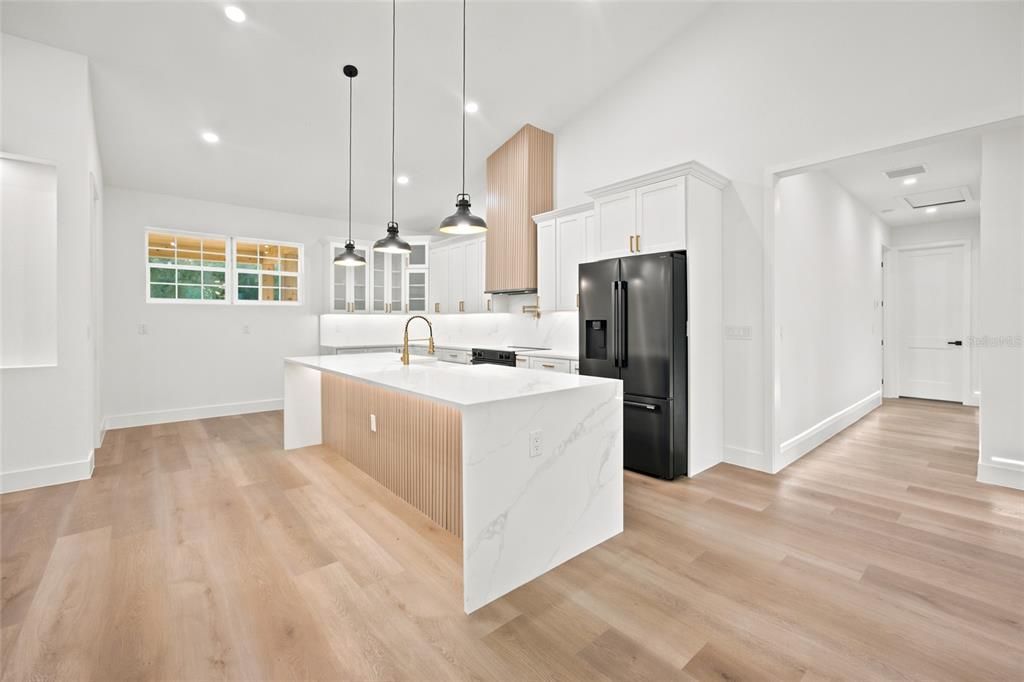 На продажу: $579,999 (4 спален, 3 ванн, 3110 Квадратных фут)