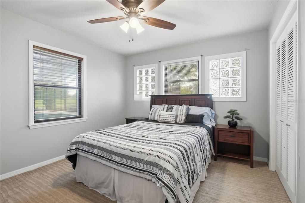 For Sale: $400,000 (3 beds, 2 baths, 2101 Square Feet)