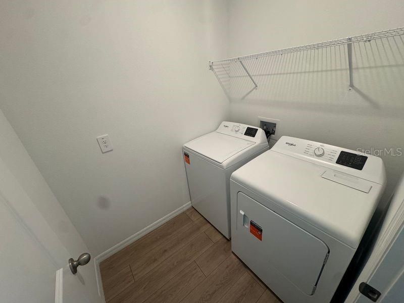 En Renta: $2,595 (4 camas, 2 baños, 1665 Pies cuadrados)