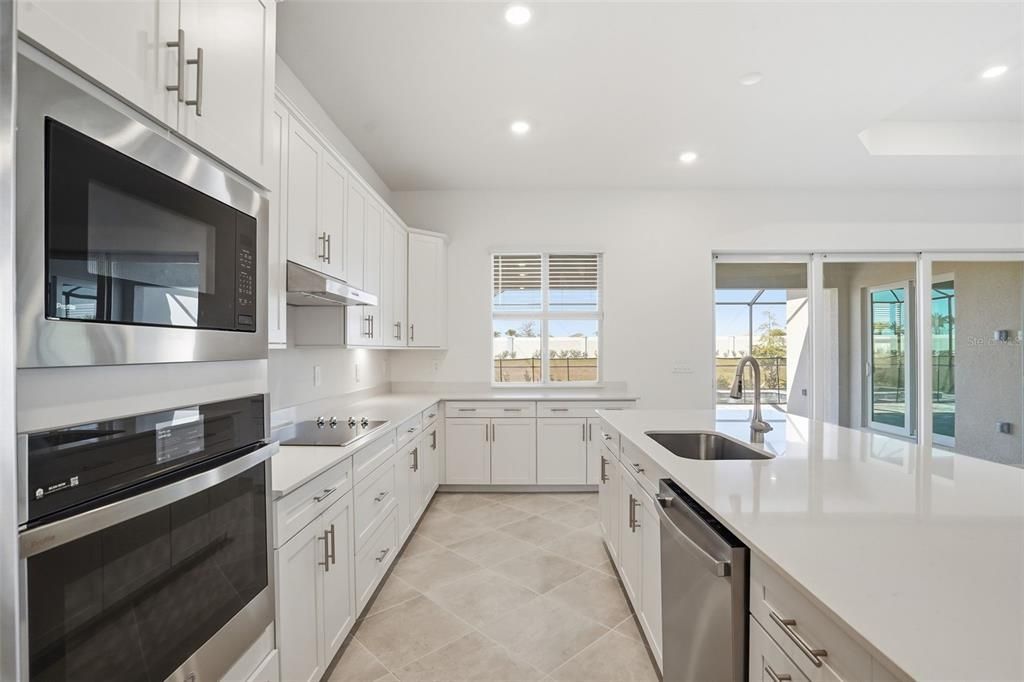 For Sale: $860,607 (2 beds, 2 baths, 2061 Square Feet)