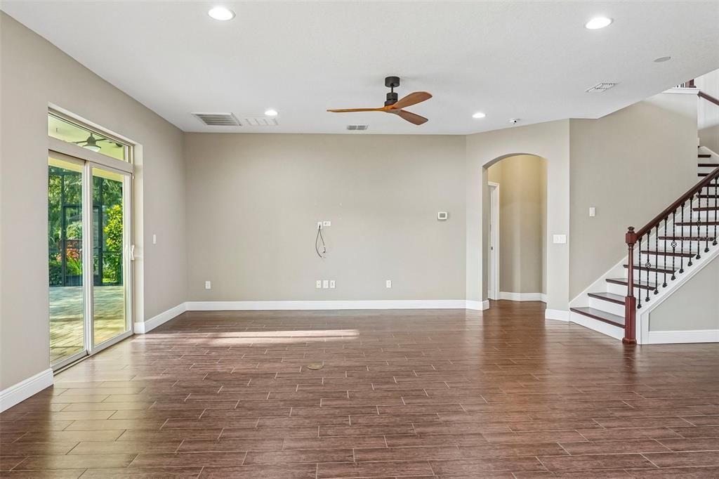 For Sale: $1,197,000 (7 beds, 4 baths, 4742 Square Feet)