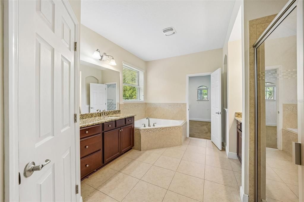 For Sale: $1,197,000 (7 beds, 4 baths, 4742 Square Feet)