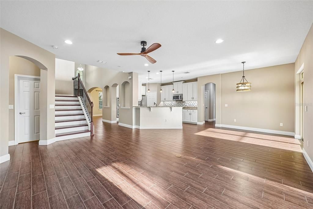 For Sale: $1,197,000 (7 beds, 4 baths, 4742 Square Feet)