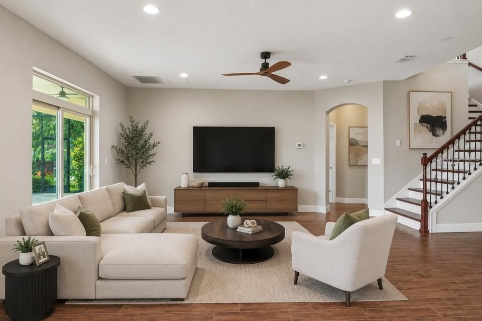 For Sale: $1,197,000 (7 beds, 4 baths, 4742 Square Feet)