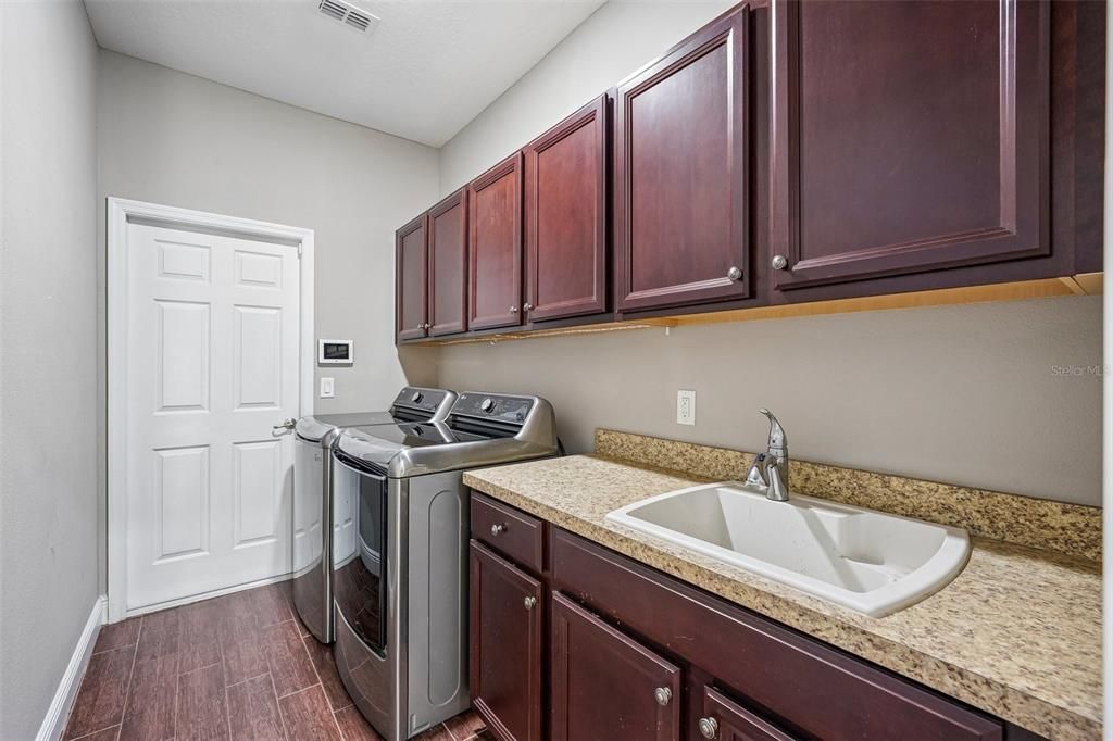 For Sale: $1,197,000 (7 beds, 4 baths, 4742 Square Feet)