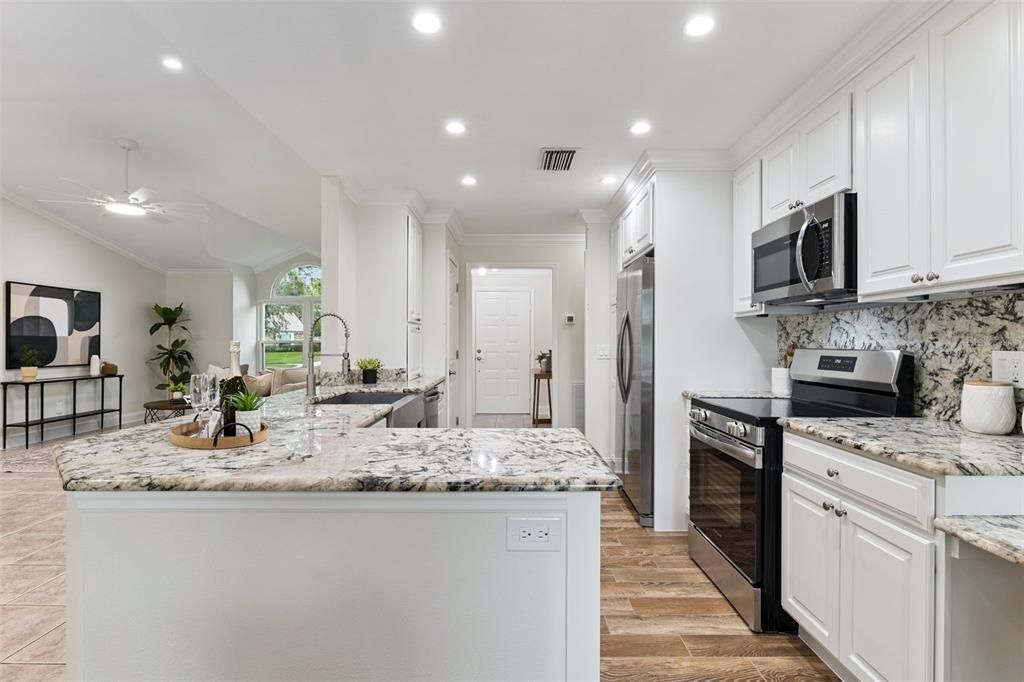 For Sale: $465,000 (3 beds, 2 baths, 1566 Square Feet)