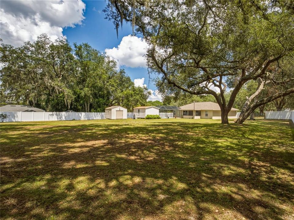 Active With Contract: $339,900 (3 beds, 2 baths, 1604 Square Feet)