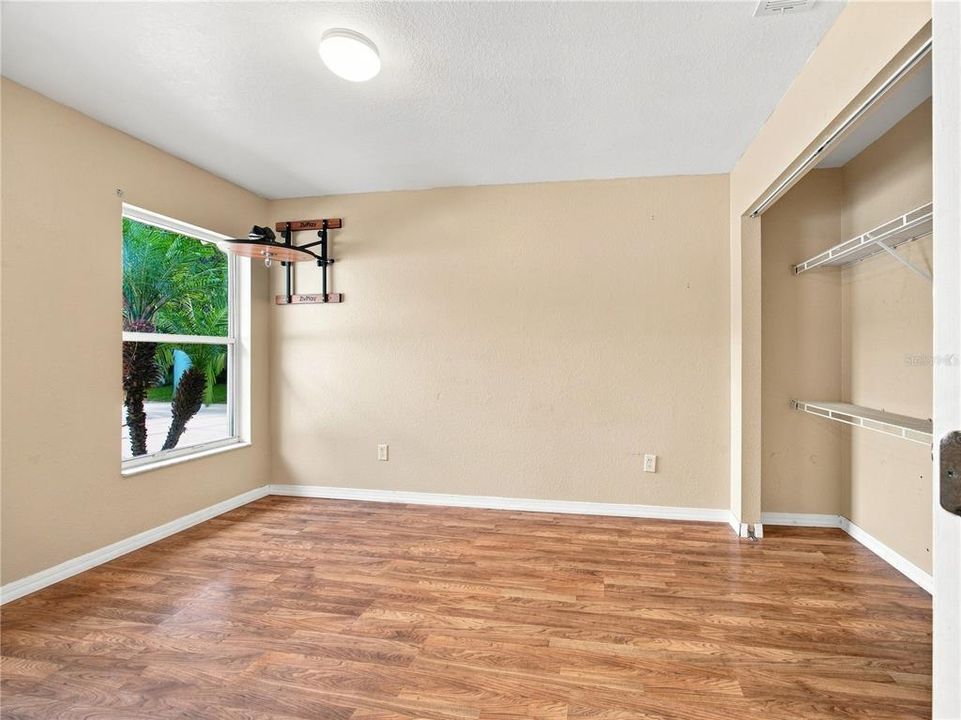 Active With Contract: $339,900 (3 beds, 2 baths, 1604 Square Feet)