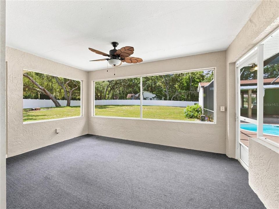 Active With Contract: $339,900 (3 beds, 2 baths, 1604 Square Feet)