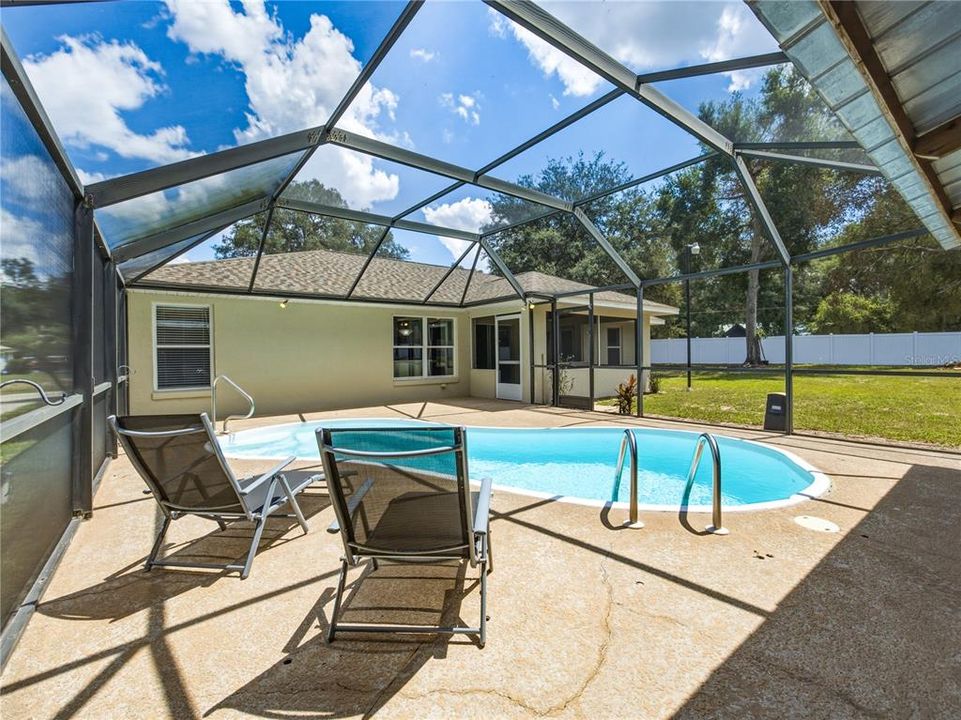 Active With Contract: $339,900 (3 beds, 2 baths, 1604 Square Feet)