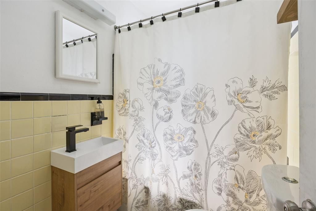 For Sale: $414,900 (3 beds, 2 baths, 1578 Square Feet)