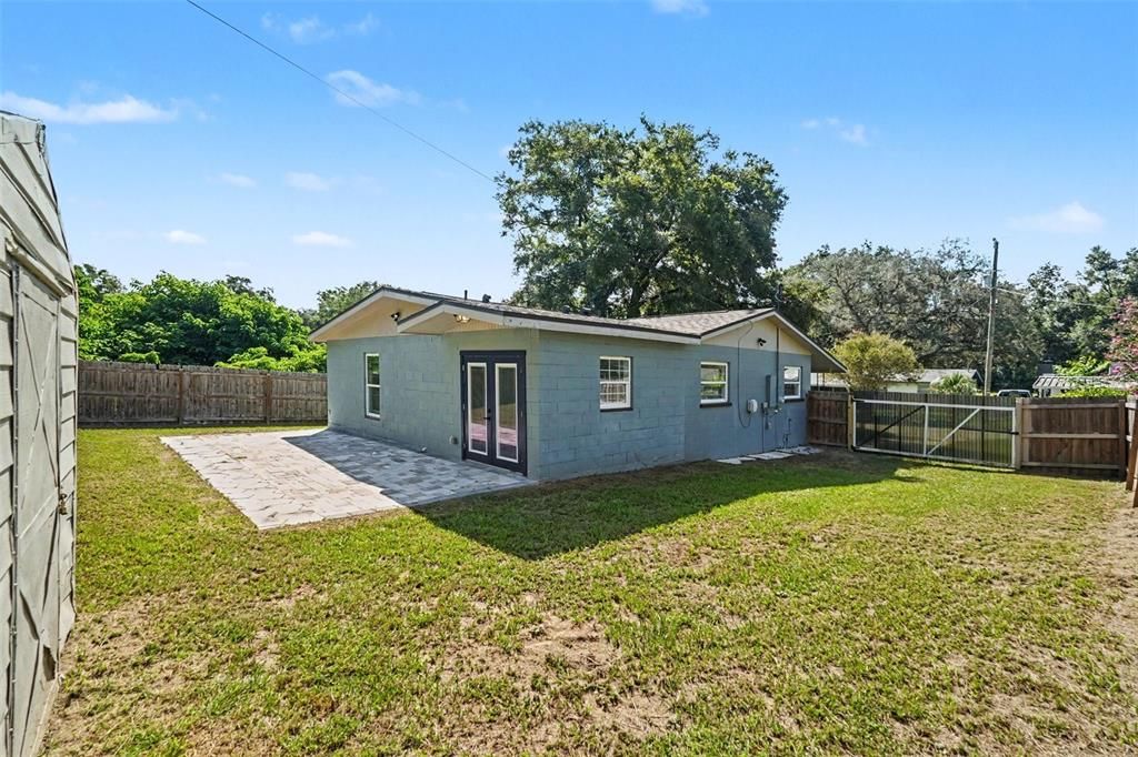 For Rent: $1,800 (3 beds, 2 baths, 1100 Square Feet)