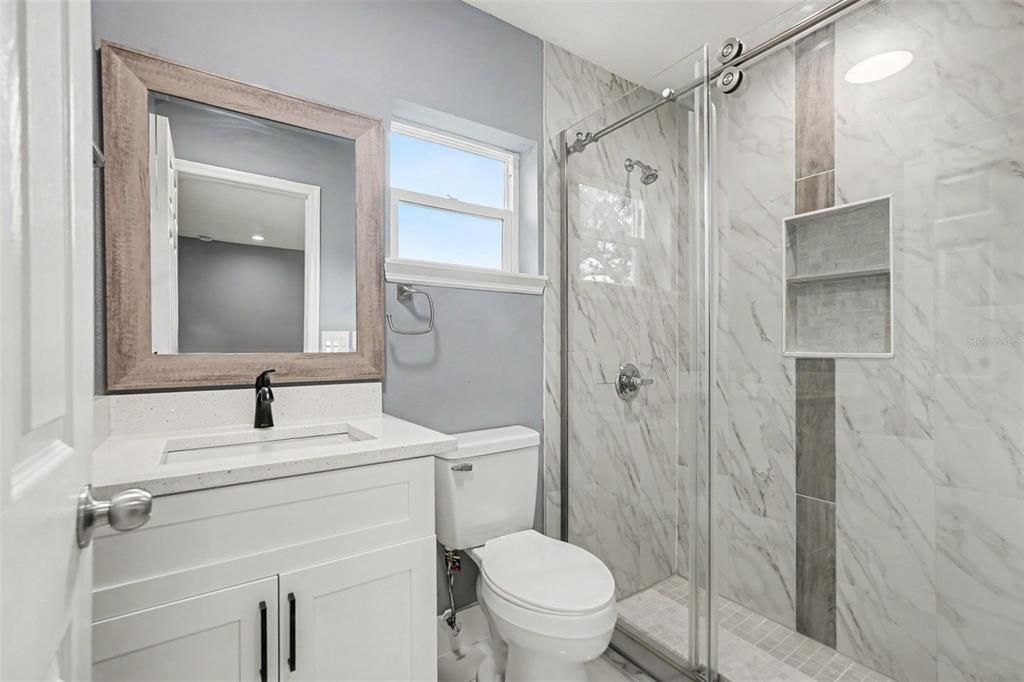 For Rent: $1,800 (3 beds, 2 baths, 1100 Square Feet)
