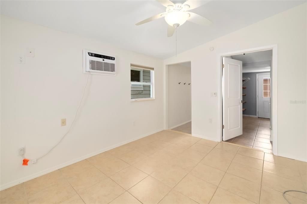 For Sale: $330,000 (3 beds, 2 baths, 1261 Square Feet)